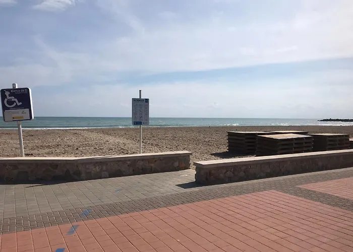 Precioso Adosado Con Parking A 100 Metros De La Playa